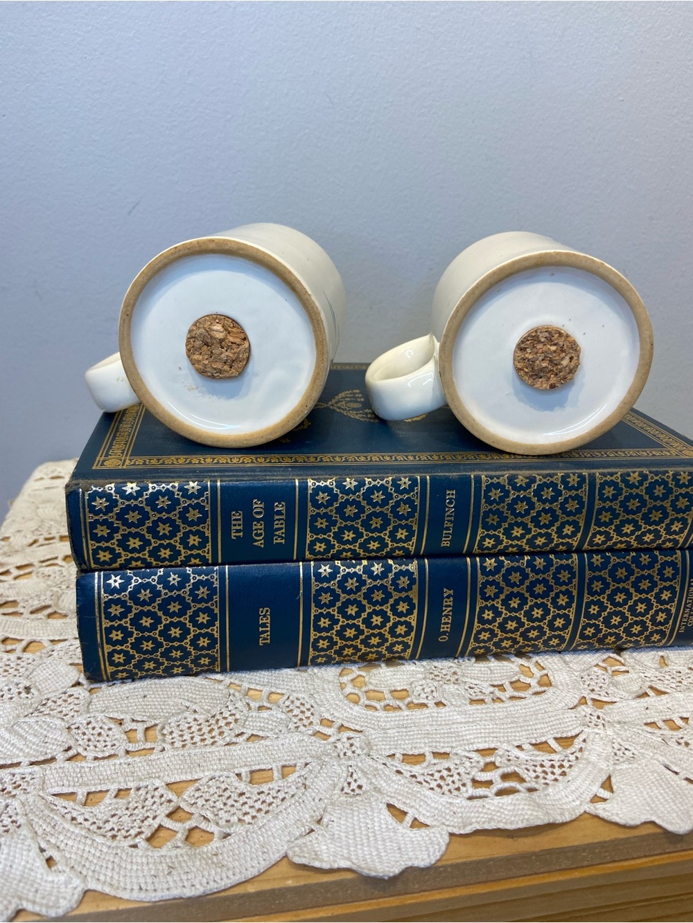 Vintage Ceramic Cottagecore Salt and Pepper - Picture 3 of 7